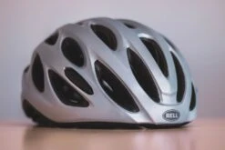 CASCO BELL TRACKER R MATTE SILVER UNICA -Bici Perfecta casco bell tracker r matte silver unica 4